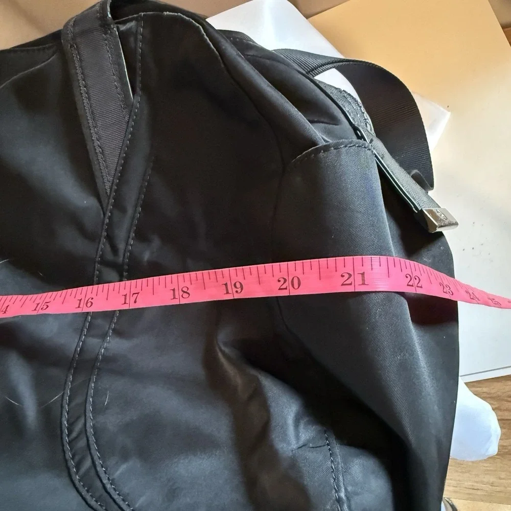 Lululemon Out Of Range Black Duffle Overnight Gym Weekender Bag Unisex
